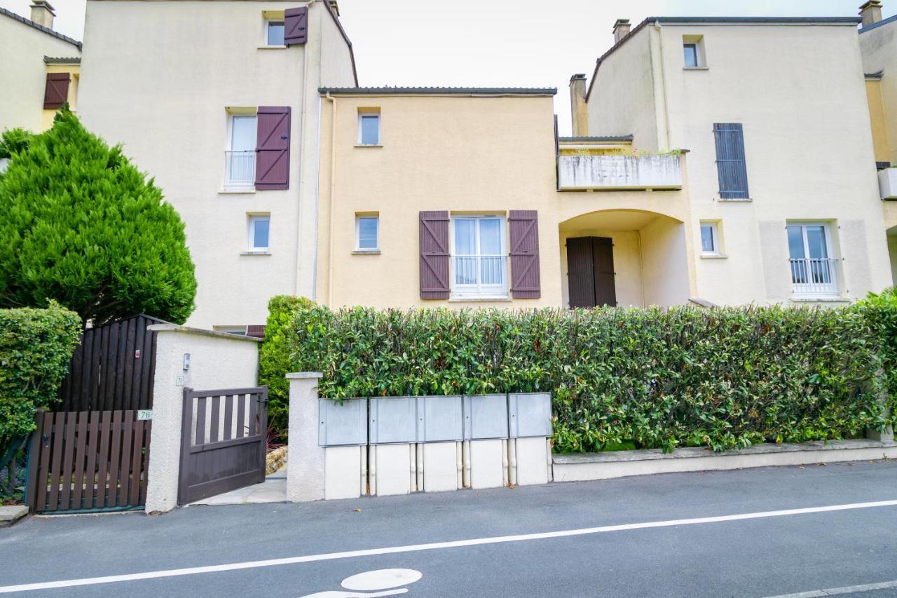 Le Coin De Marie A Deux Pas Du Centre Ville Rambouillet Exterior foto